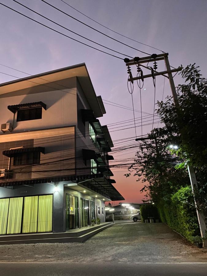 Dd Modern House Aparthotel Surat Thani Esterno foto